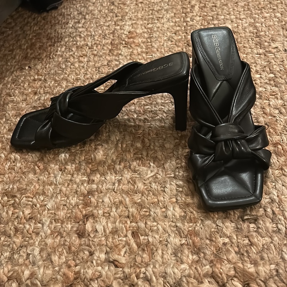 BCBGeneration black leather sandals